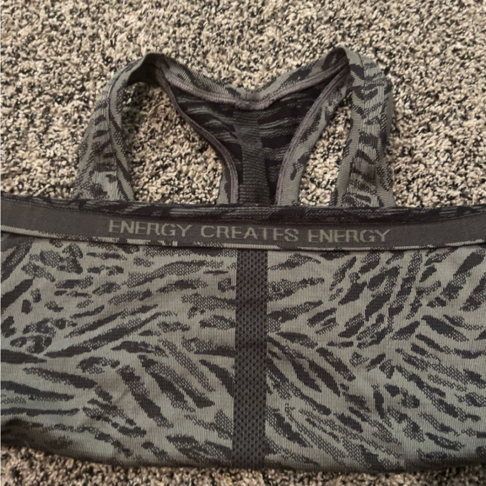 Lululemon Swiftly Tech Razerback - Picture 3 of 5